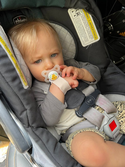 How to entertain baby in the car