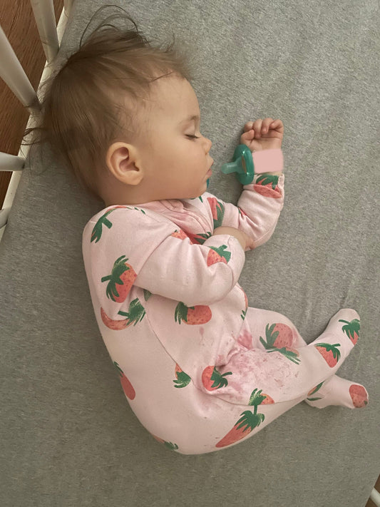 How to Make Baby Sleep Easier While Traveling for the Holidays